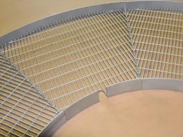 RADIAL GRATE WITH TOE PLATE 3 1