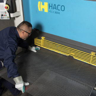 PERF METAL SHEAR